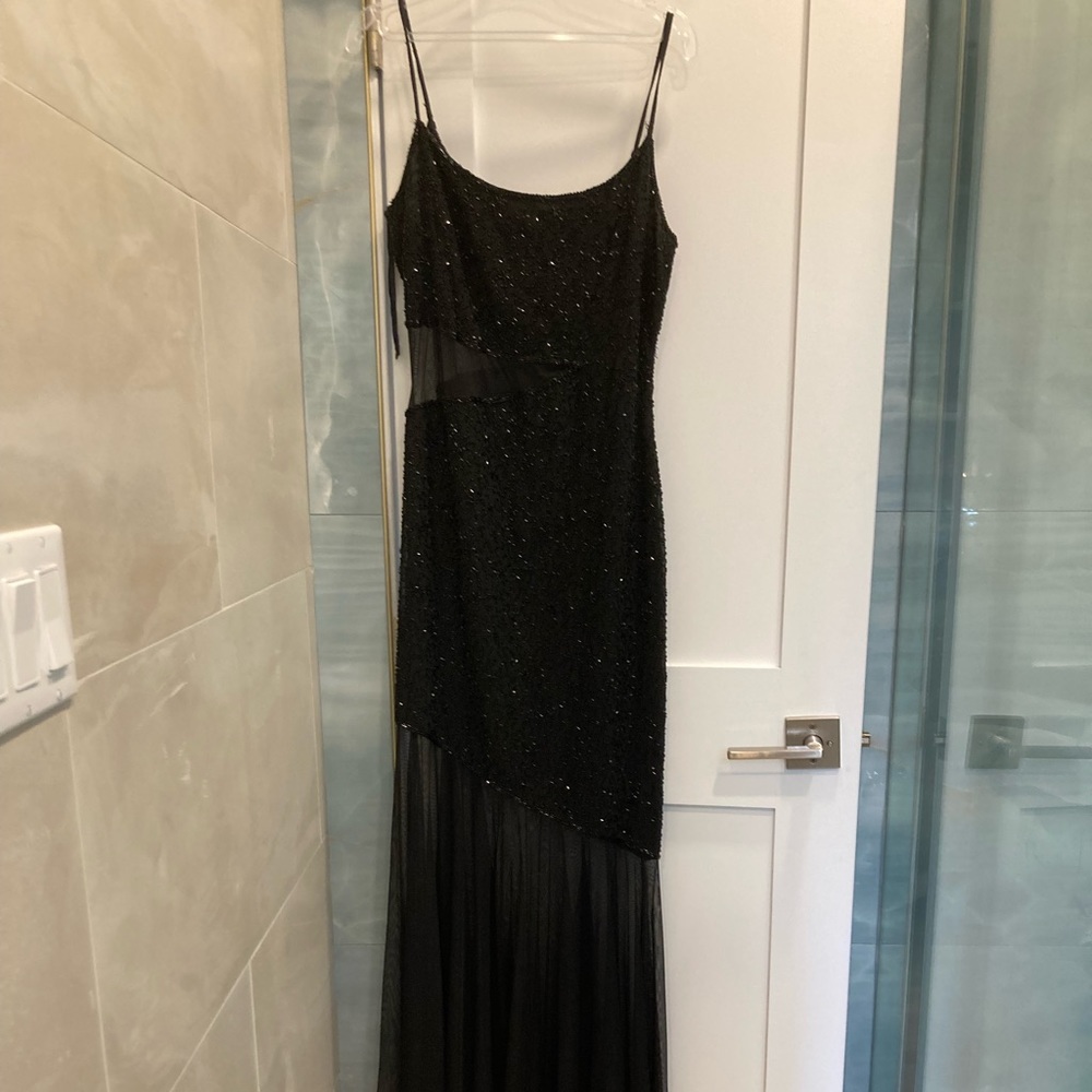 Adrianna Papell Evening Dress in Black with beads and Shear mesh